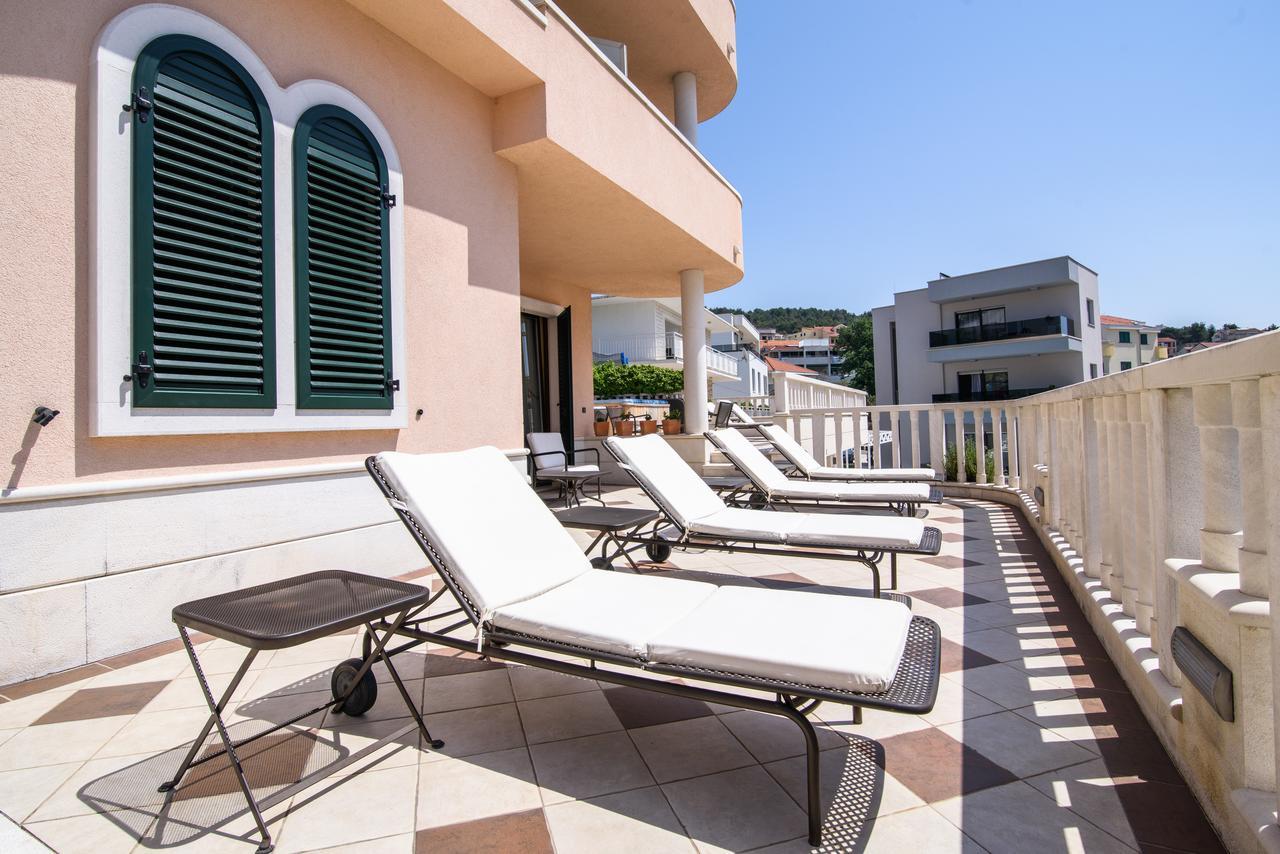 Villa Lavandula With Heated Swimming Pool Trogir Exterior foto